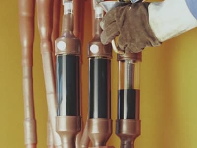 12-24 kV Ekranlı SL Tip Yağlı Kablolar için Dahili Tip Kablo Başlığı - Bekel Enerji