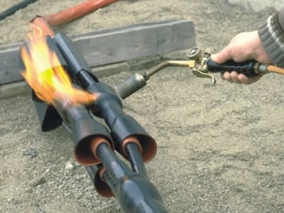 17.5 kV’a Kadar MI Yağlı Kablodan XLPE Kabloya Geçiş için Isı Büzüşmeli Kablo Eki - Bekel Enerji